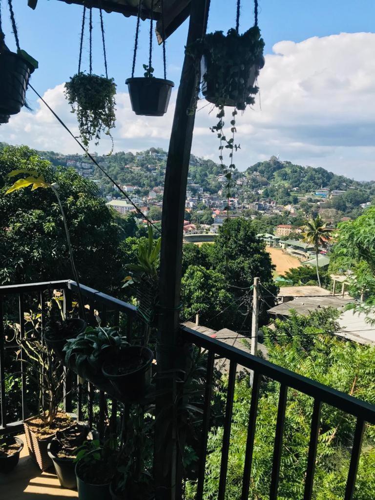 S V Homestay Kandy Ngoại thất bức ảnh